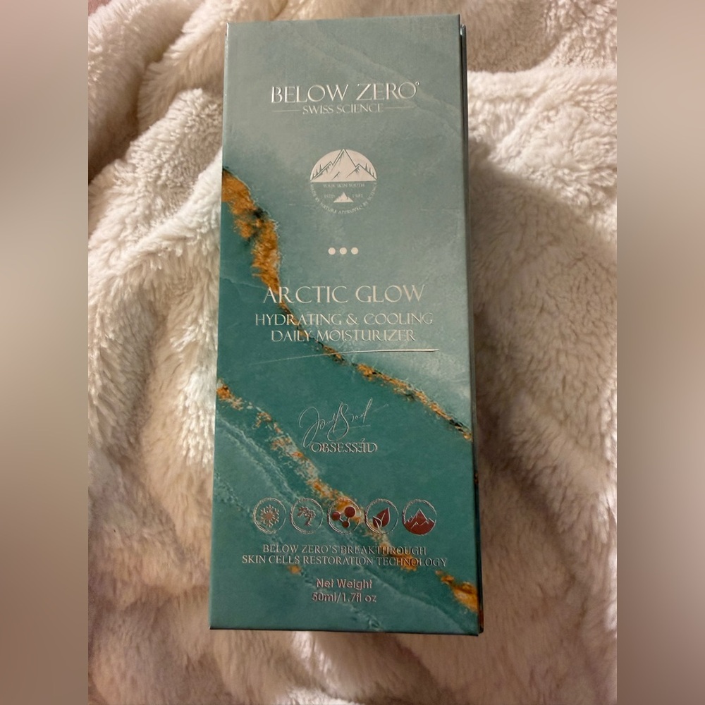 NIB Below Zero Swiss Science Arctic Glow Hydrating&Cooling Daily Moisturizer$350